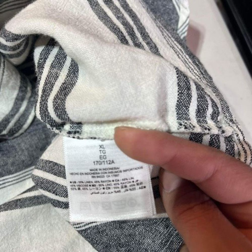 Old Navy Women's Striped Linen Blend V-Neck Tie Front Dress Gray White‎ Size XL - Picture 6 of 10